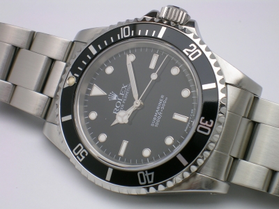 ROLEX SUBMARINER 14060 1997 tritium 005_25743a.JPG