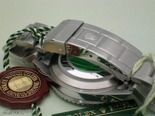 ROLEX SUBMARINER 16610LV 2006 3_a9fc63.jpg