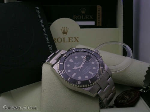 ROLEX SUBMARINER 116610LN 2011 DSCN0611_d1a262.JPG