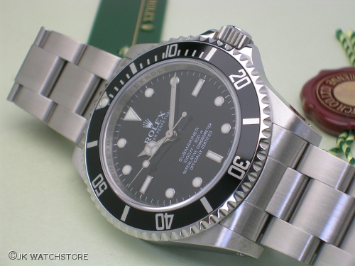 ROLEX SUBMARINER 14060M 2011 DSCN0701_9479d3.JPG