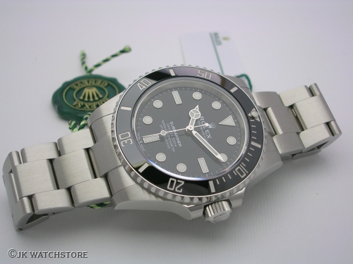 ROLEX SUBMARINER 124060 NEW MODEL 2020 DSCN0975_c71eb9.JPG