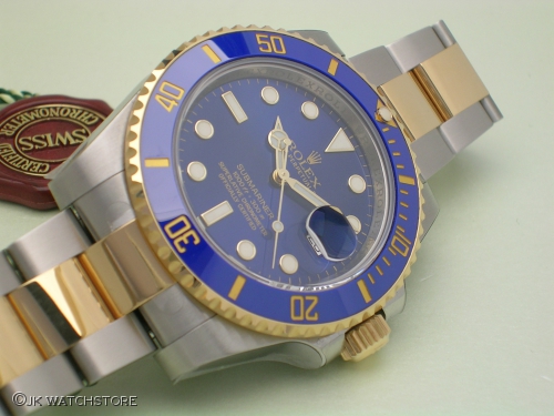 ROLEX SUBMARINER 116613LB 2013 DSCN1043_1e878c.JPG