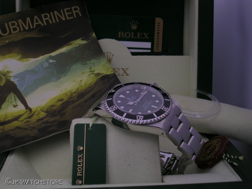 ROLEX SUBMARINER 14060M 2010 DSCN1493_fc6e85.JPG