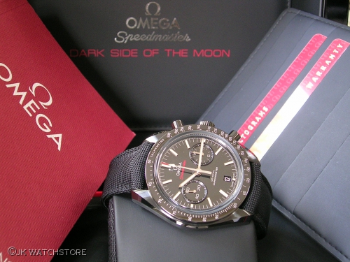 OMEGA SPEEDMASTER DARK SIDE OF THE MOON 2014 DSCN1587_58b388.JPG