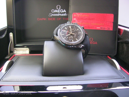 OMEGA SPEEDMASTER DARK SIDE OF THE MOON 2021 REF 311.92.44.51.01.007 DSCN1829_5a57ce.JPG