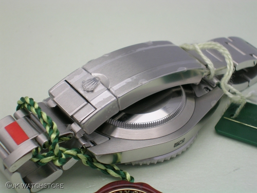 ROLEX SUBMARINER 116610LN 2104 DSCN2059_2788c6.JPG