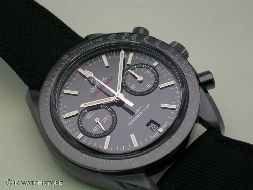 OMEGA SPEEDMASTER DARK SIDE OF THE MOON 2014 DSCN2271_e2c8a8.JPG