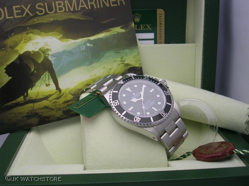 ROLEX SUBMARINER 14060M 2010 DSCN3025_0143d8.JPG