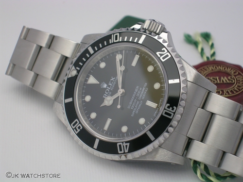 ROLEX SUBMARINER 14060M 2010 DSCN3027_b57ee7.JPG