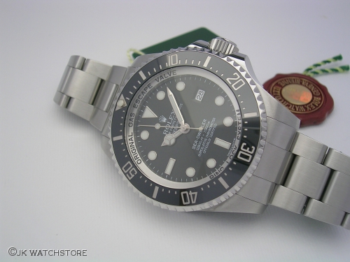 ROLEX DEEPSEA 116660 2013 DSCN3085_f0dde0.JPG