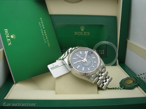 ROLEX SKYDWELLER 326934 2022 BLUE DIAL JUBILEE DSCN4223_6d1c5f.JPG