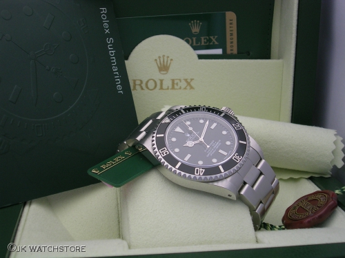 ROLEX SUBMARINER 14060M 2012 DSCN4406_e0c9dd.JPG