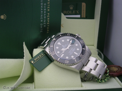 ROLEX SUBMARINER 116610LN 2013 DSCN4640_f80643.JPG