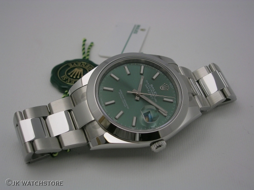 ROLEX DATEJUST 41 126300 GREEN DIAL 2024 DSCN6310_6bf53f.JPG