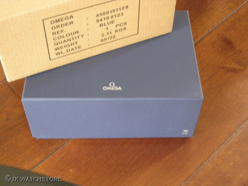 OMEGA SPEEDMASTER MOONWATCH SNOOPY ANNIVERSARY 31.032.42500.2001 2024 DSCN6563_3be400.JPG