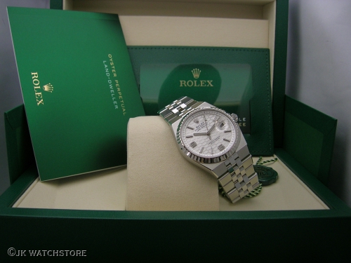 ROLEX LAND-DWELLER 127234 2026 DSCN6723_3aa851.JPG