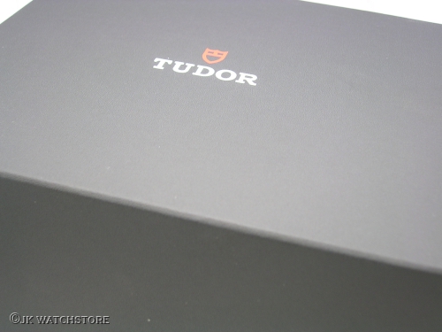 TUDOR BLACK BAY CHRONO 79360N 2026 FLAMENGO BLUE DSCN6896_0b7de3.JPG