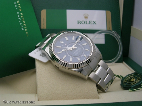 ROLEX SKYDWELLER 326934 2017 BLUE DIAL DSCN7578_0ee1ce.JPG