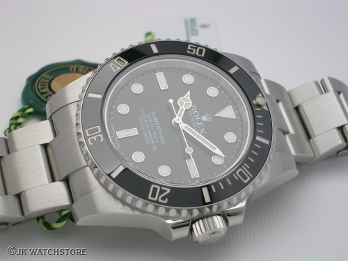 ROLEX SUBMARINER 114060 2016 DSCN8400_4d278f.JPG