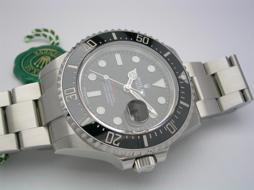 ROLEX SEADWELLER RED 126600 2018 DSCN8535_961e1c.JPG