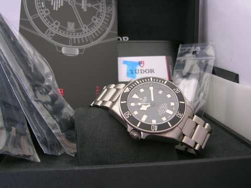 TUDOR PELAGOS 25610TNL LEFT HAND DRIVE 2018 DSCN9373_a5a9de.JPG