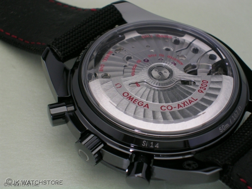 OMEGA SPEEDMASTER DARK SIDE OF THE MOON 2014 ds3_8b3206.jpg