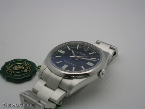 ROLEX OYSTER-PERPETUAL 41MM 124300 BLUE DIAL 2024 opp3_e491e8.JPG