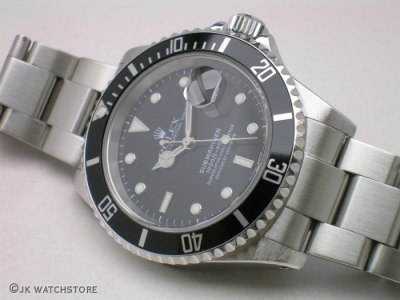 ROLEX SUBMARINER 16610 2002