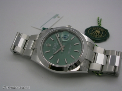 ROLEX DATEJUST 41 126300 GREEN DIAL 2024