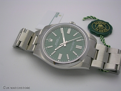 ROLEX OYSTER PERPETUAL 124300 GREEN 41MM  2023